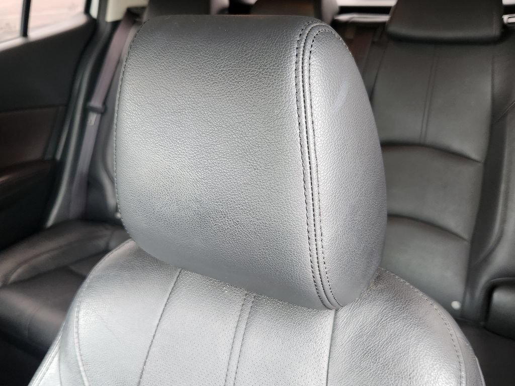 Used 2017 MAZDA MAZDA3 Grand Touring w/ Premium Equipment Package FWD image 6