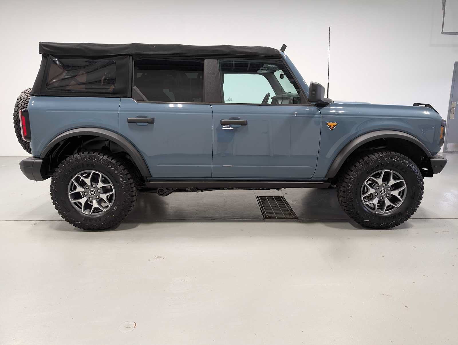 Used 2022 Ford Bronco Badlands AWD/4WD image 7