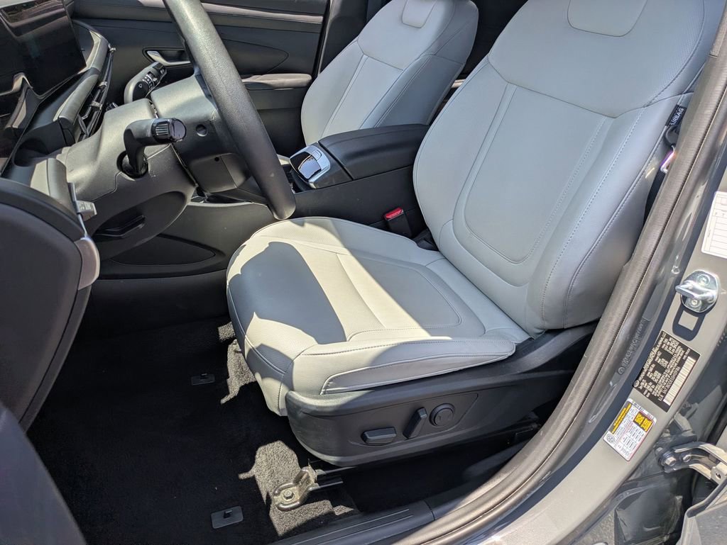 Used 2025 Hyundai Santa Cruz SEL AWD/4WD image 14
