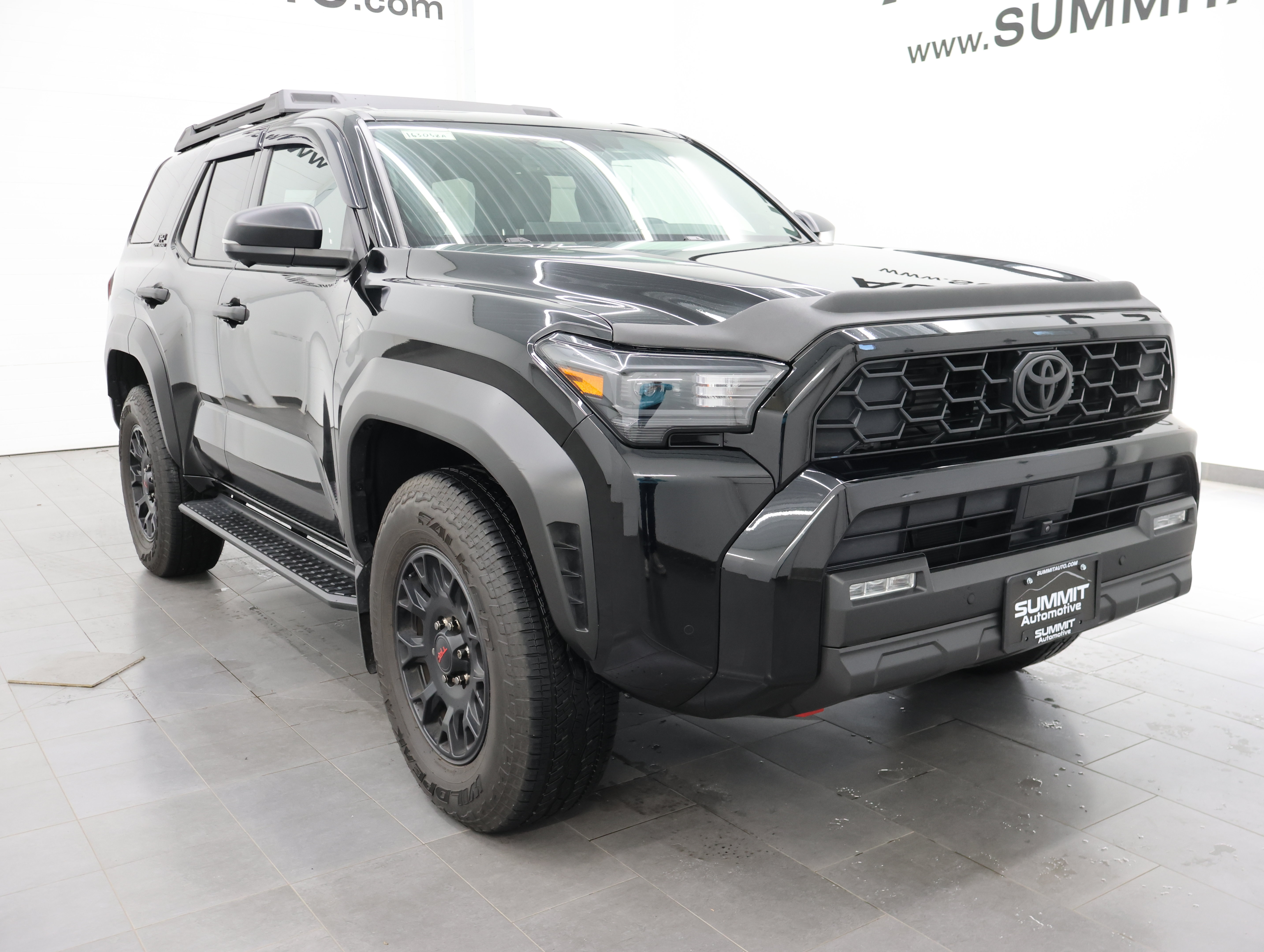 Used 2025 Toyota 4Runner TRD Off-Road Premium AWD/4WD image 2