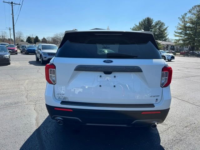 Used 2023 Ford Explorer XLT w/ Equipment Group 202A image 9