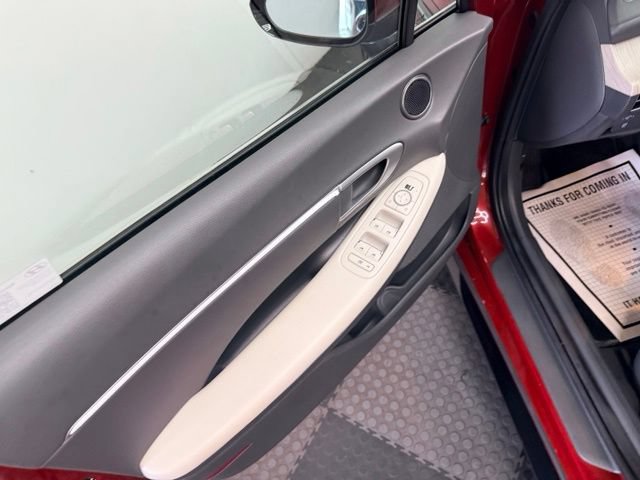 Used 2025 Hyundai Sonata SEL FWD image 23
