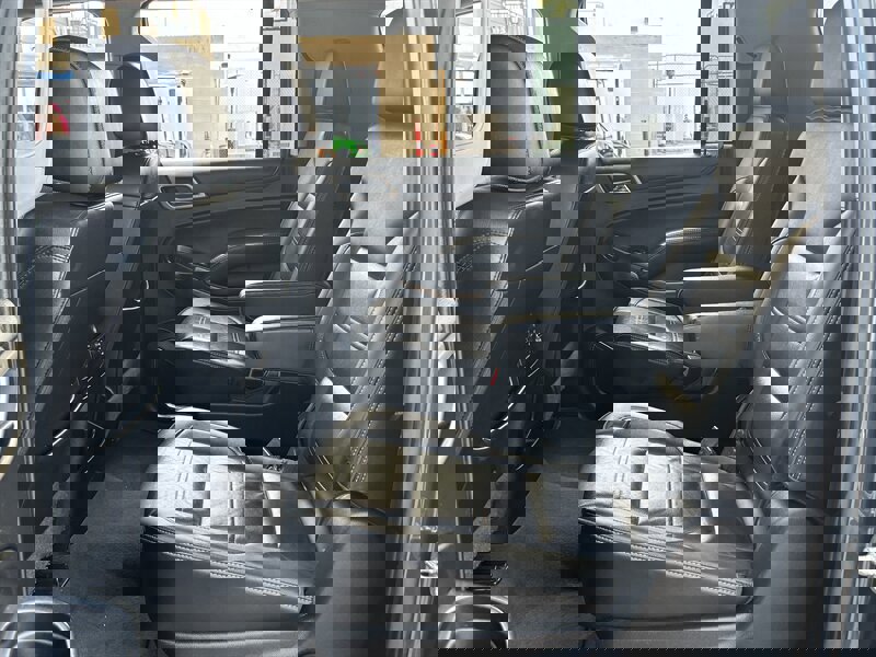 Used 2019 GMC Yukon XL Denali image 54