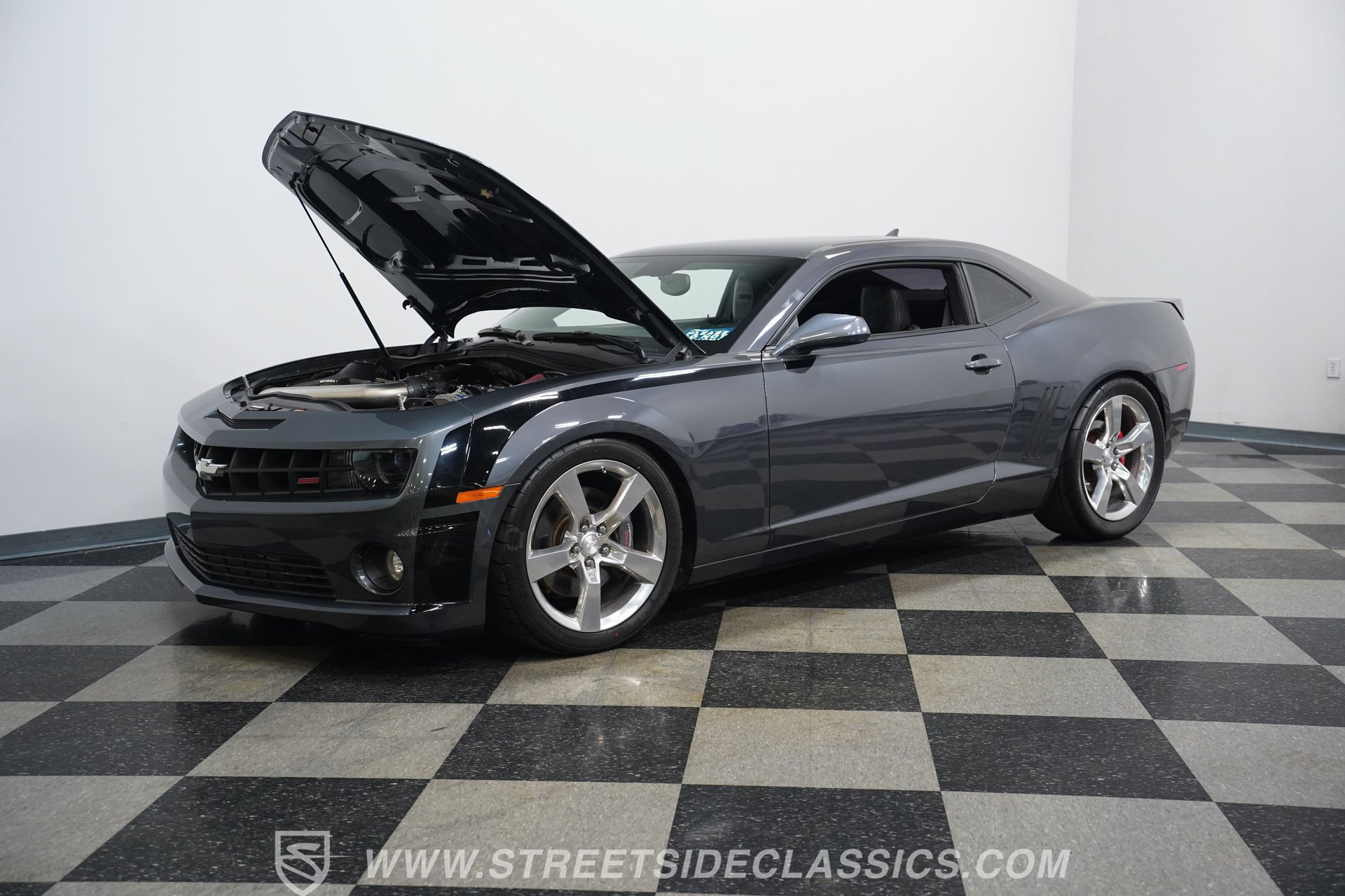 Used 2010 Chevrolet Camaro SS w/ RS Package RWD image 29