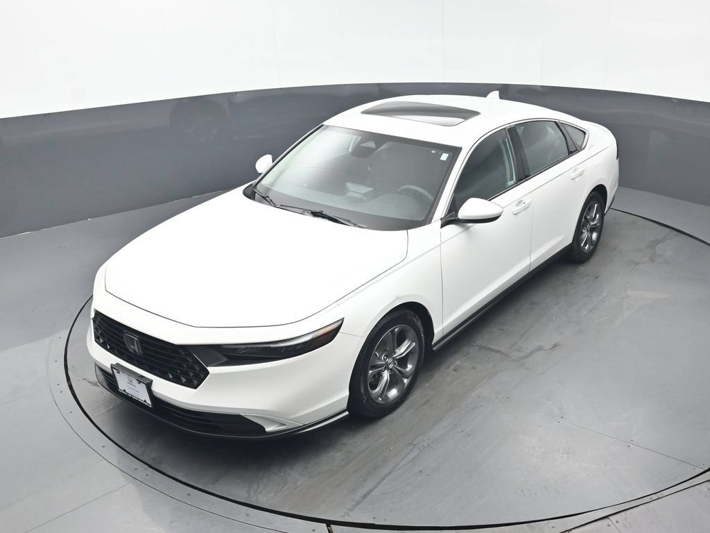 Certified 2024 Honda Accord EX image 36