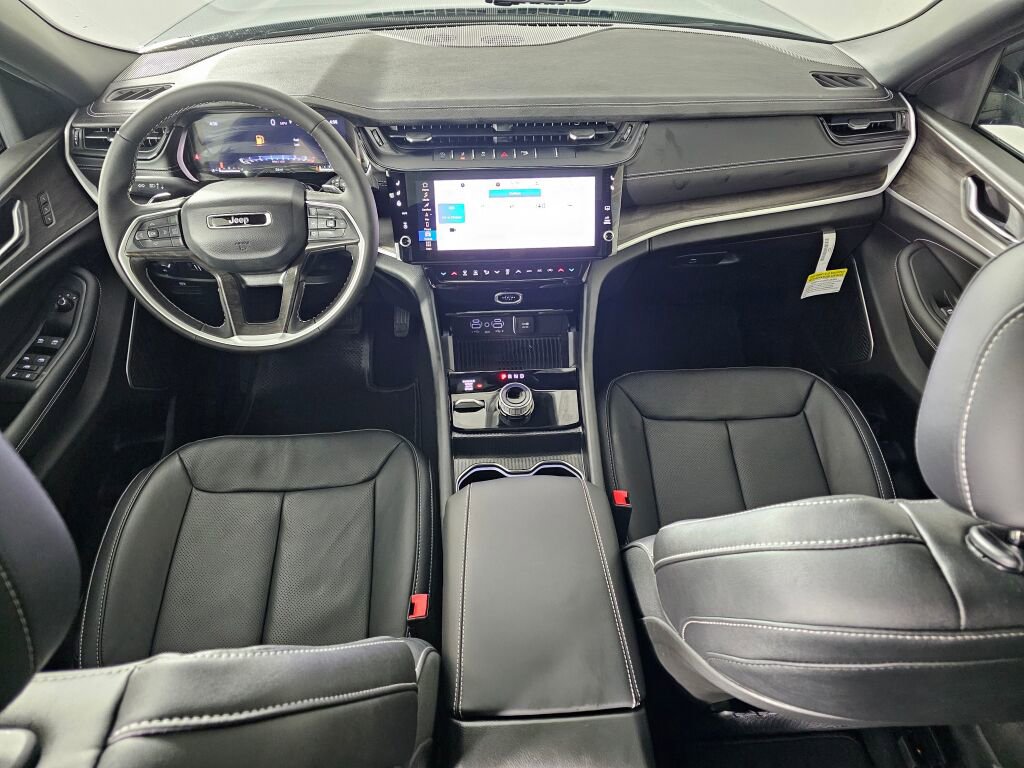New 2026 Jeep Grand Cherokee L Limited image 18