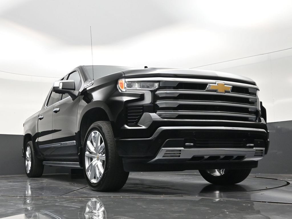 Used 2024 Chevrolet Silverado 1500 High Country AWD/4WD image 27