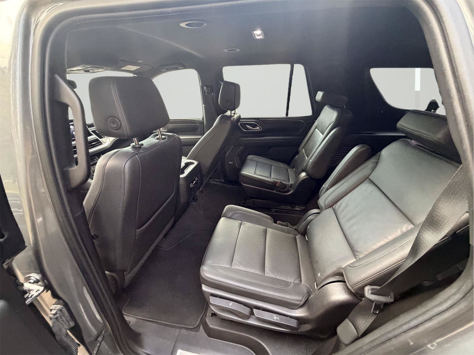 Used 2021 Chevrolet Tahoe Z71 w/ Z71 Off-Road Package AWD/4WD image 30