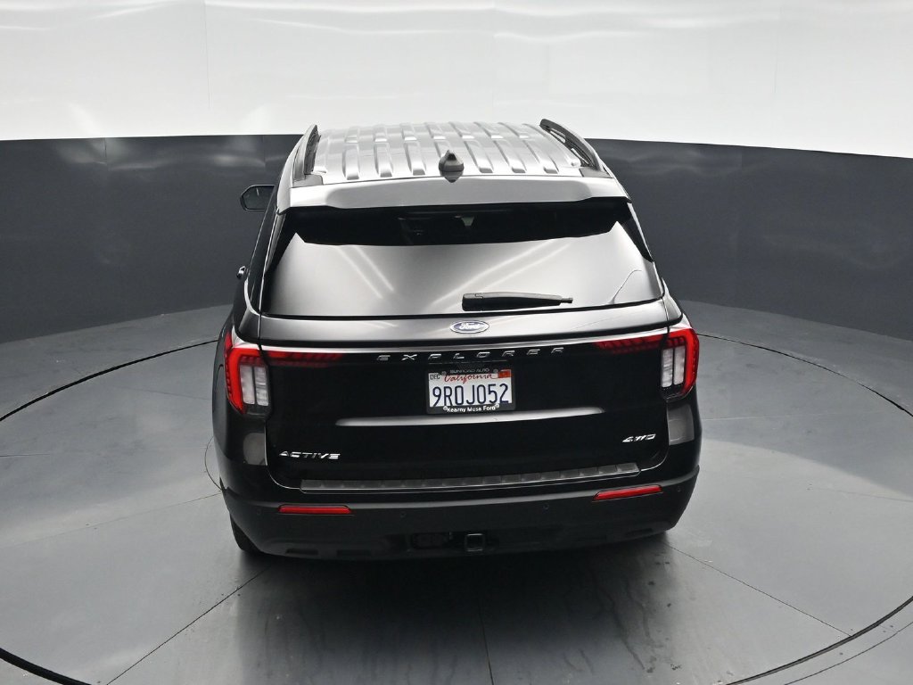 Used 2025 Ford Explorer Active AWD/4WD image 44