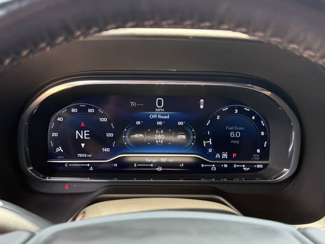 Used 2023 Chevrolet Suburban High Country AWD/4WD image 15