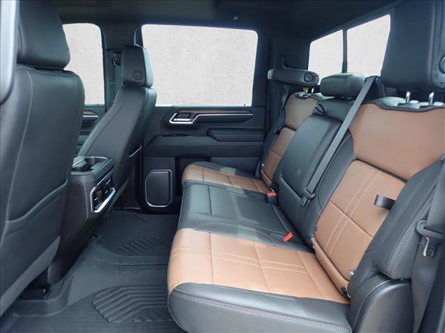 Used 2026 Chevrolet Silverado 2500 High Country w/ High Country Premium Package AWD/4WD image 8