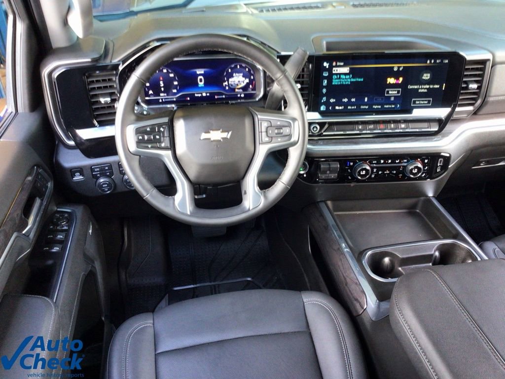 Used 2025 Chevrolet Silverado 2500 LTZ w/ LTZ Convenience Package image 21