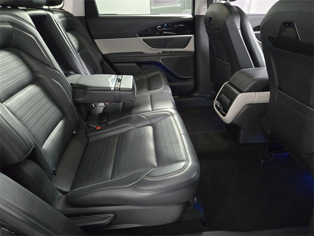 Certified 2024 Lincoln Nautilus Reserve image 15