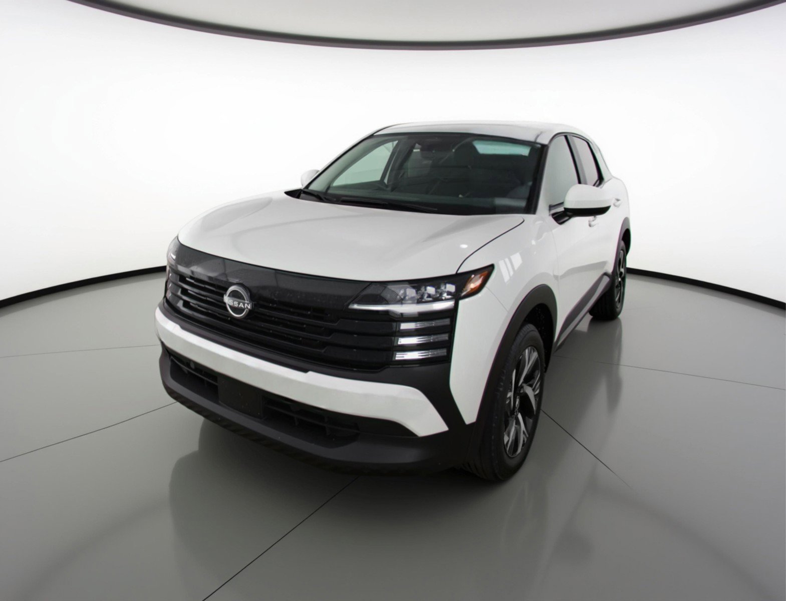 Used 2025 Nissan Kicks SV image 3