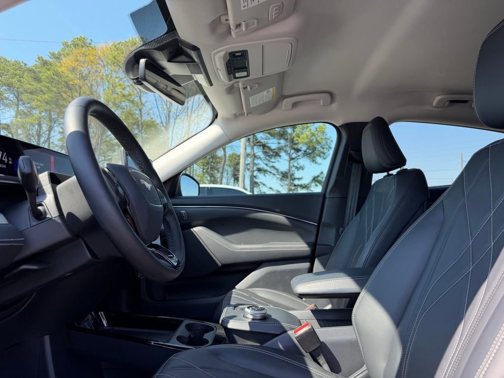 Used 2023 Ford Mustang Mach-E Select w/ Comfort Package Lite RWD image 9