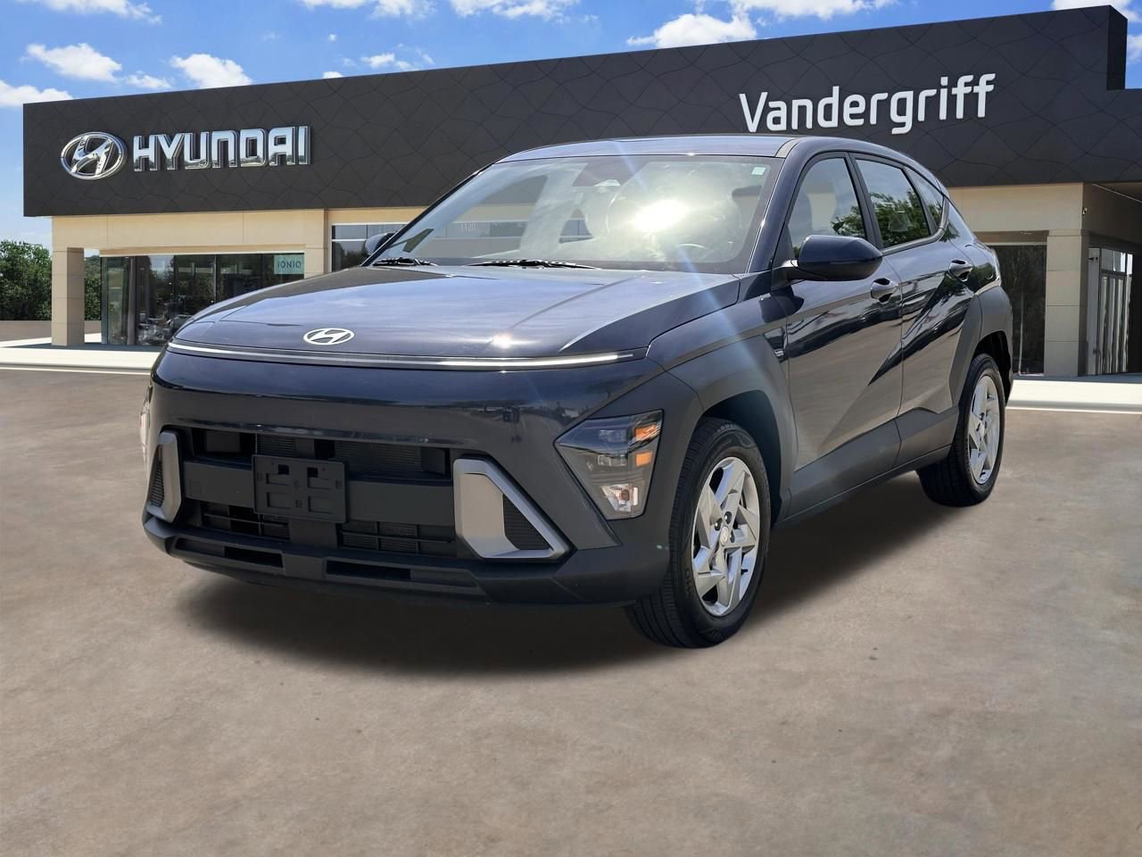 Certified 2024 Hyundai Kona SE image 6