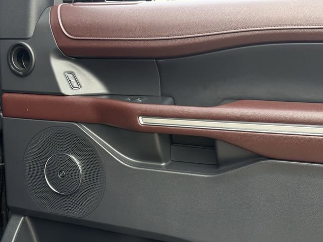 Used 2023 Ford Expedition Max Limited AWD/4WD image 31