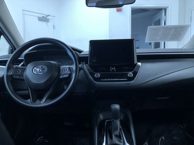 Used 2025 Toyota Corolla LE image 17
