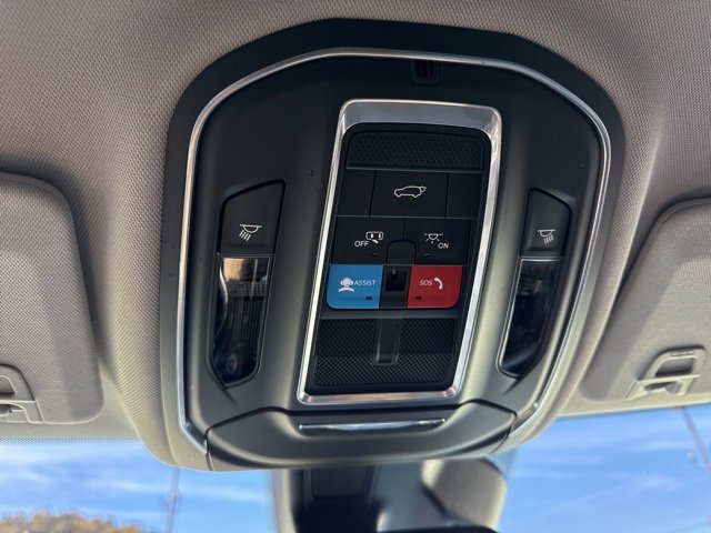 Used 2022 Jeep Grand Cherokee L Limited image 49