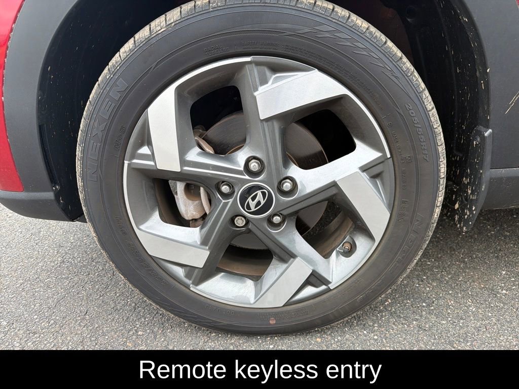 Certified 2023 Hyundai Venue SEL image 9