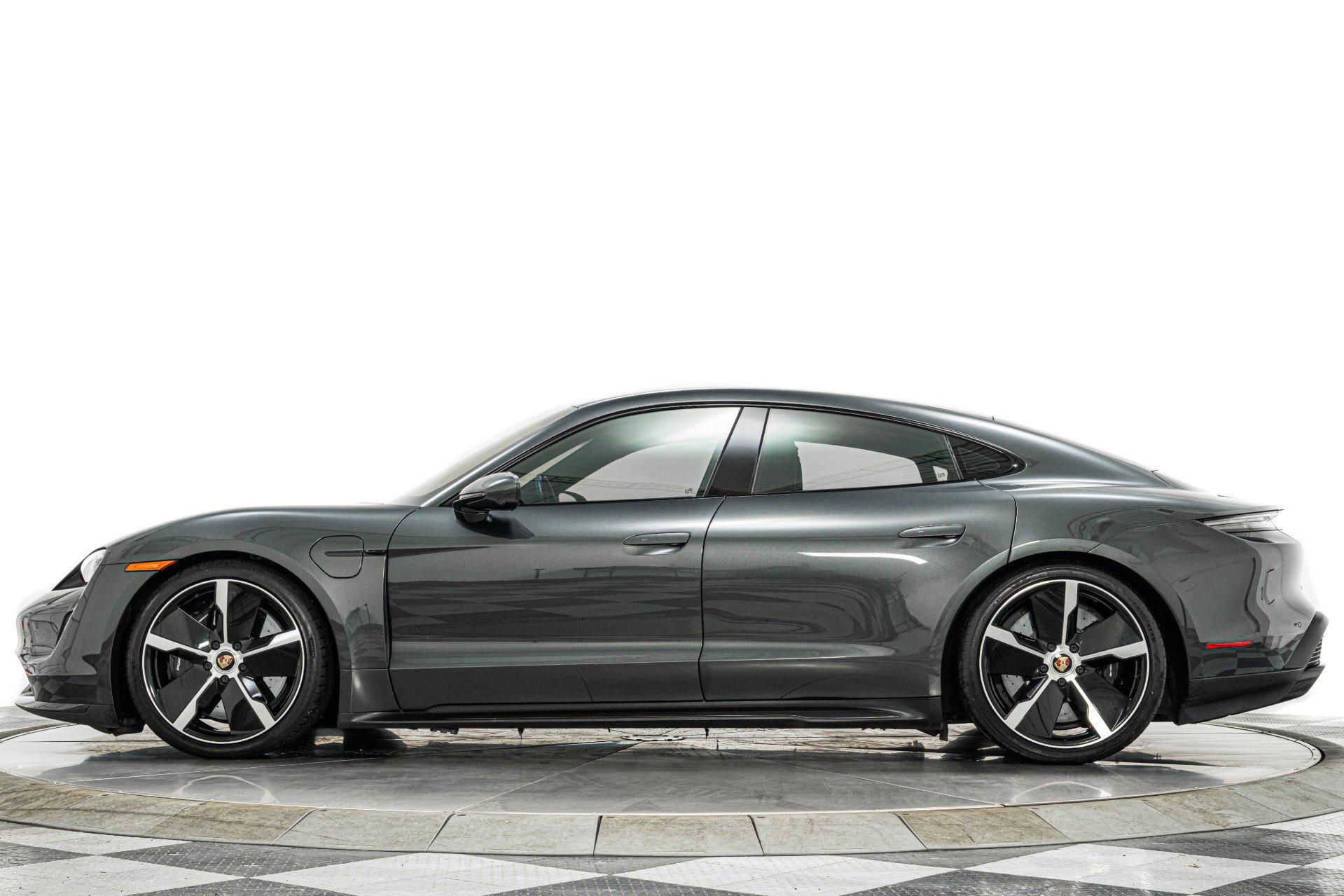 Used 2021 Porsche Taycan Turbo S AWD/4WD image 6