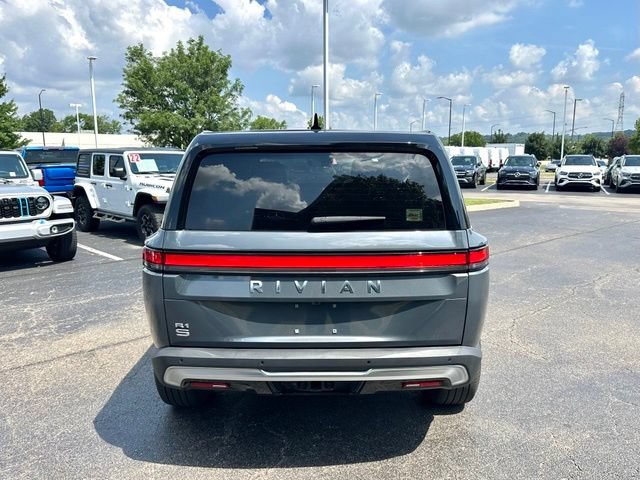 Used 2024 Rivian R1S Adventure AWD/4WD image 9