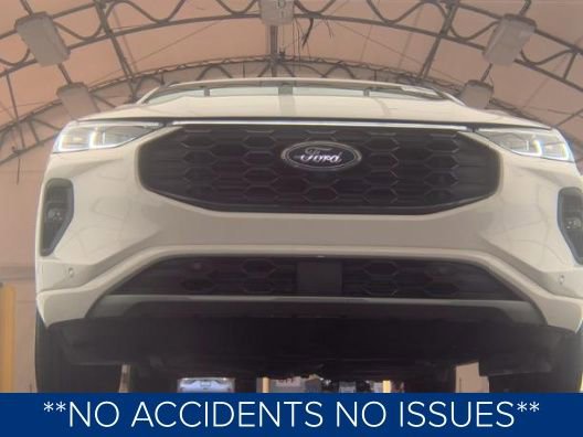 Used 2025 Ford Escape ST-Line Elite w/ Premium Technology Package image 3