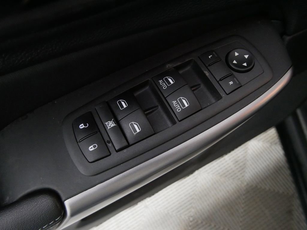 Used 2022 Jeep Cherokee Limited image 15