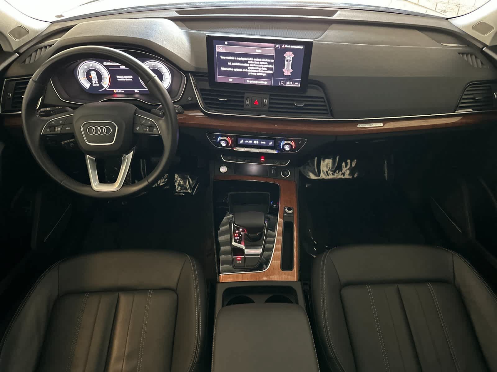 Used 2023 Audi Q5 2.0T Premium Plus w/ Premium Plus Package AWD/4WD image 3