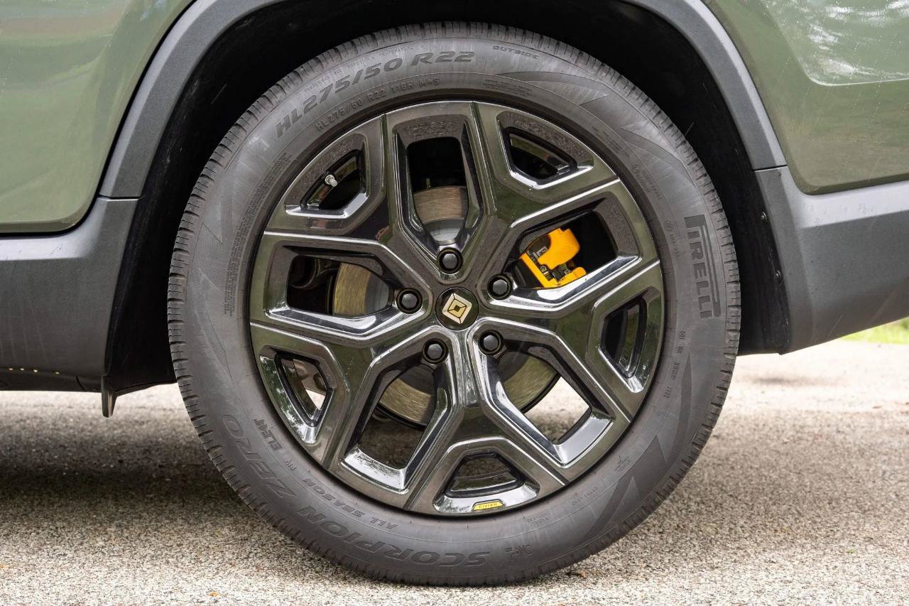 Used 2022 Rivian R1T Launch Edition AWD/4WD image 10