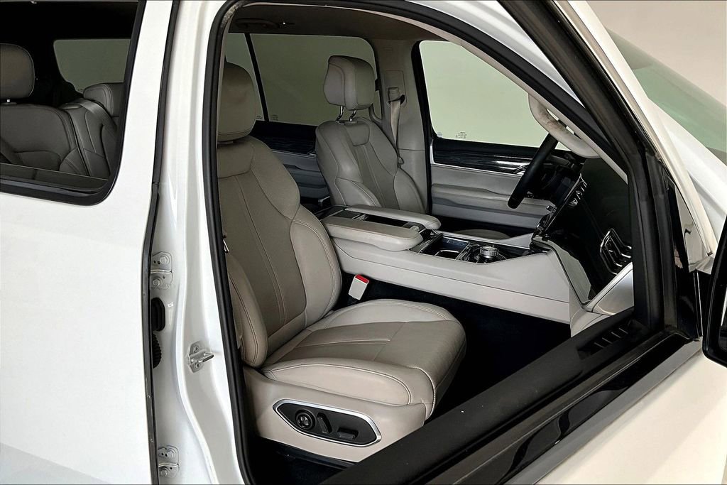 Used 2022 Jeep Wagoneer Series II image 11