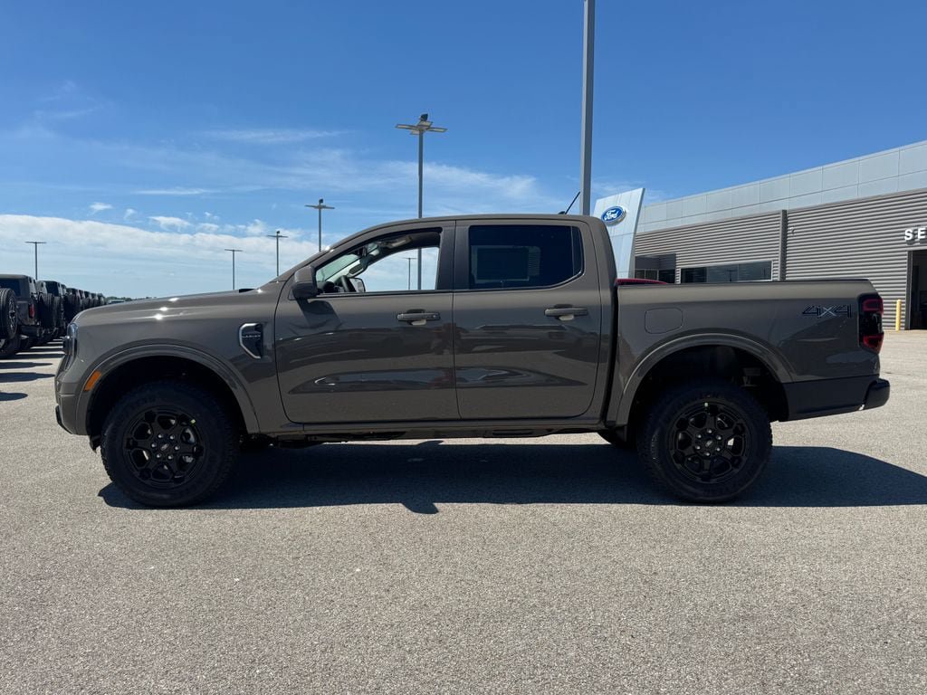 New 2026 Ford Ranger Lariat w/ Black Appearance Package AWD/4WD video 3