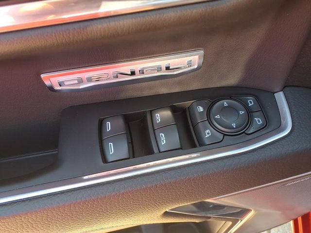 Used 2023 GMC Sierra 1500 Denali w/ Denali Reserve Package AWD/4WD image 18