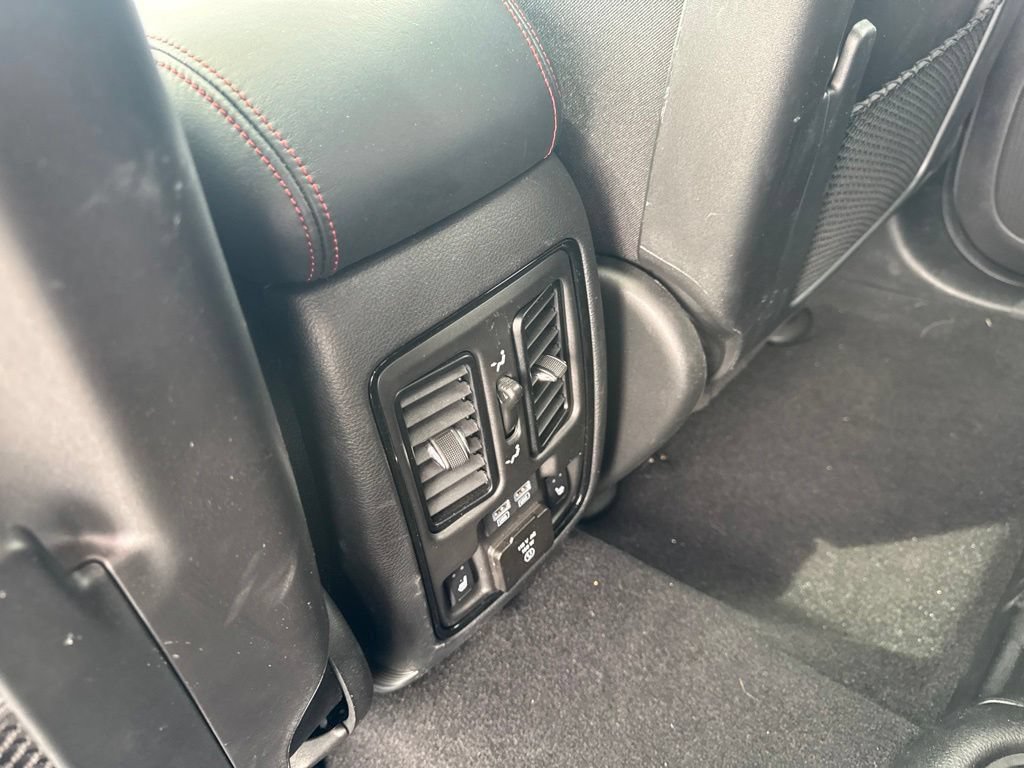 Used 2023 Dodge Durango R/T RWD image 31