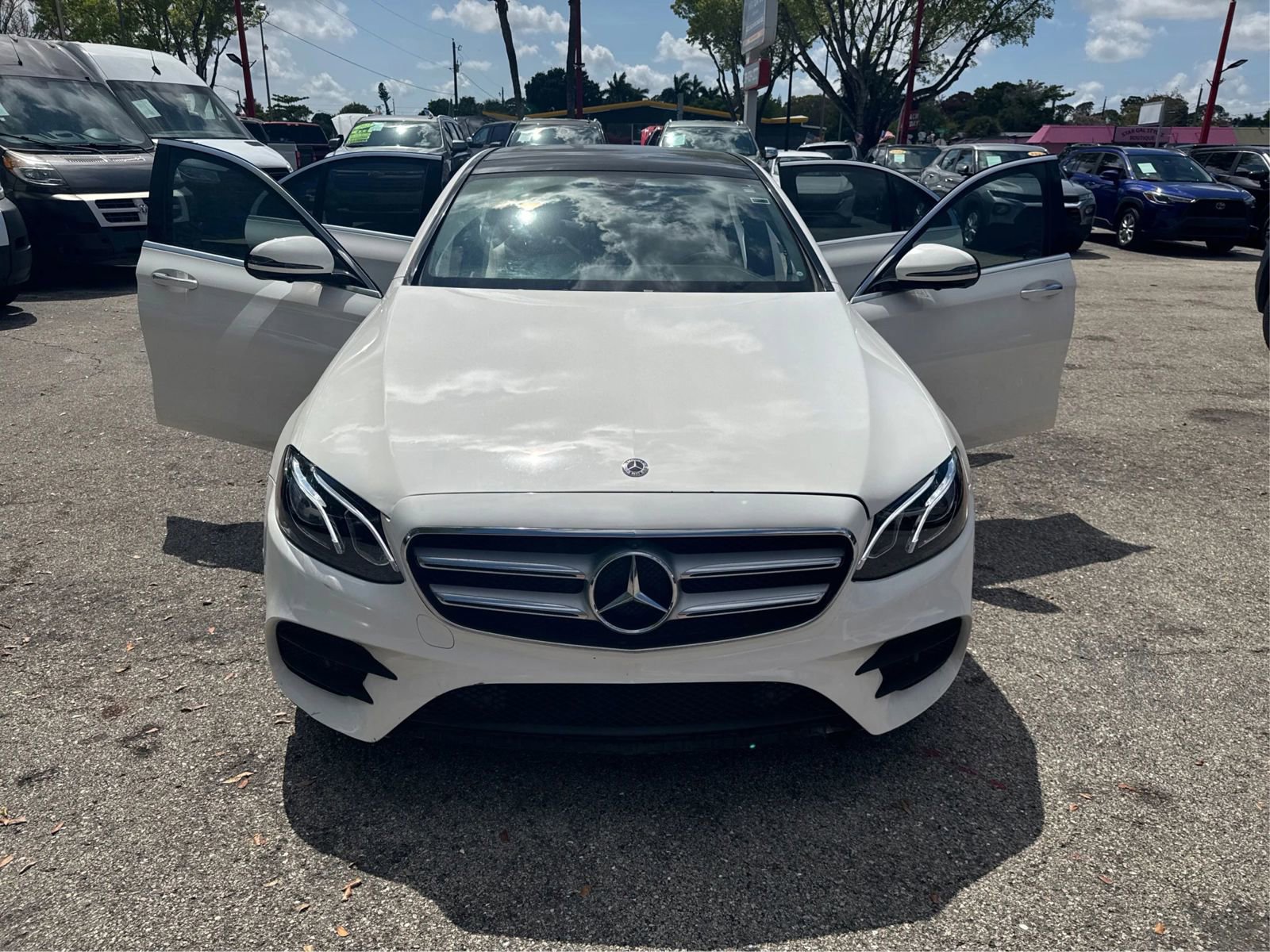 Used 2019 Mercedes-Benz E 300 w/ Premium 1 Package image 23