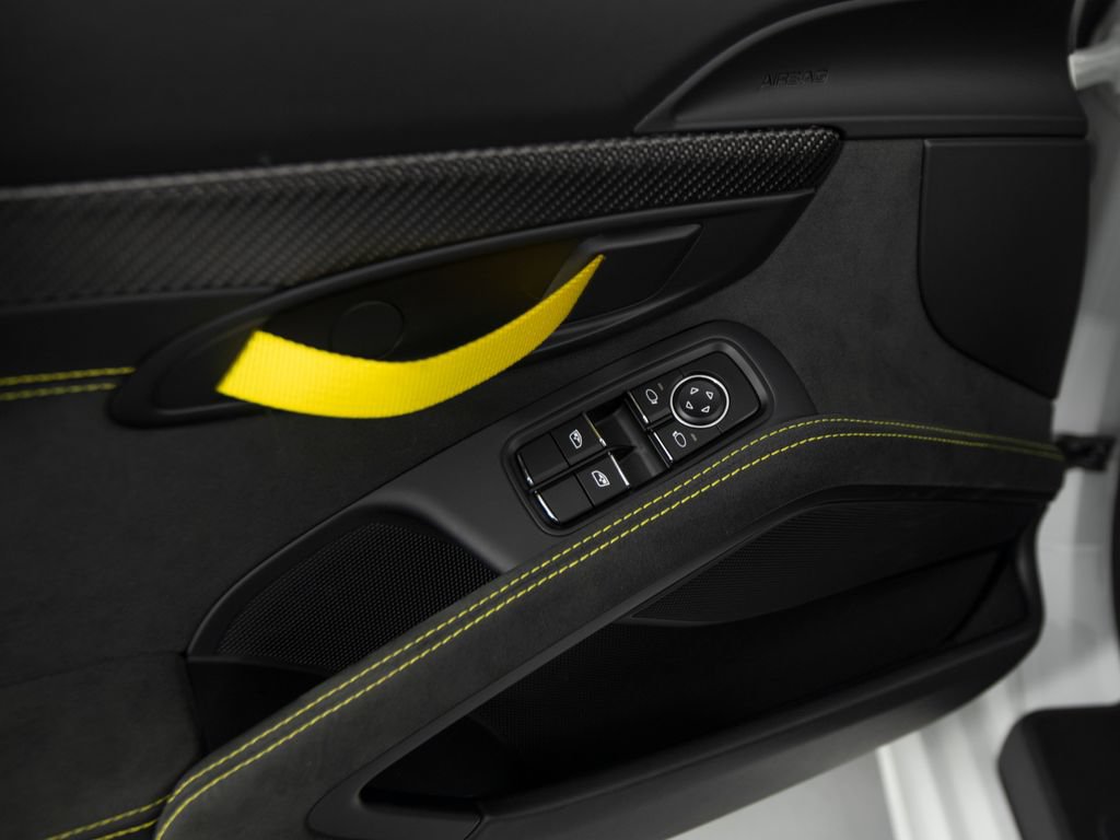 Certified 2025 Porsche 718 Boxster Spyder RS RWD image 17
