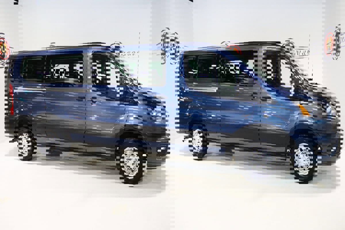 Used 2024 Ford Transit 350 XLT image 5