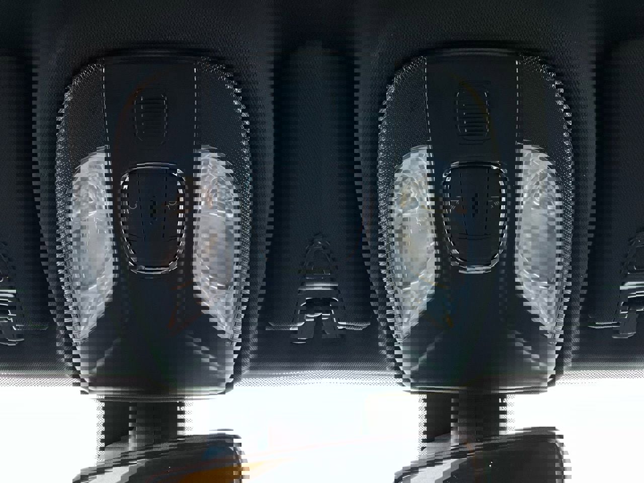 Used 2025 Jeep Compass Trailhawk image 16