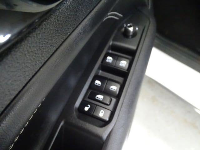 Certified 2023 Jeep Compass High Altitude AWD/4WD image 10
