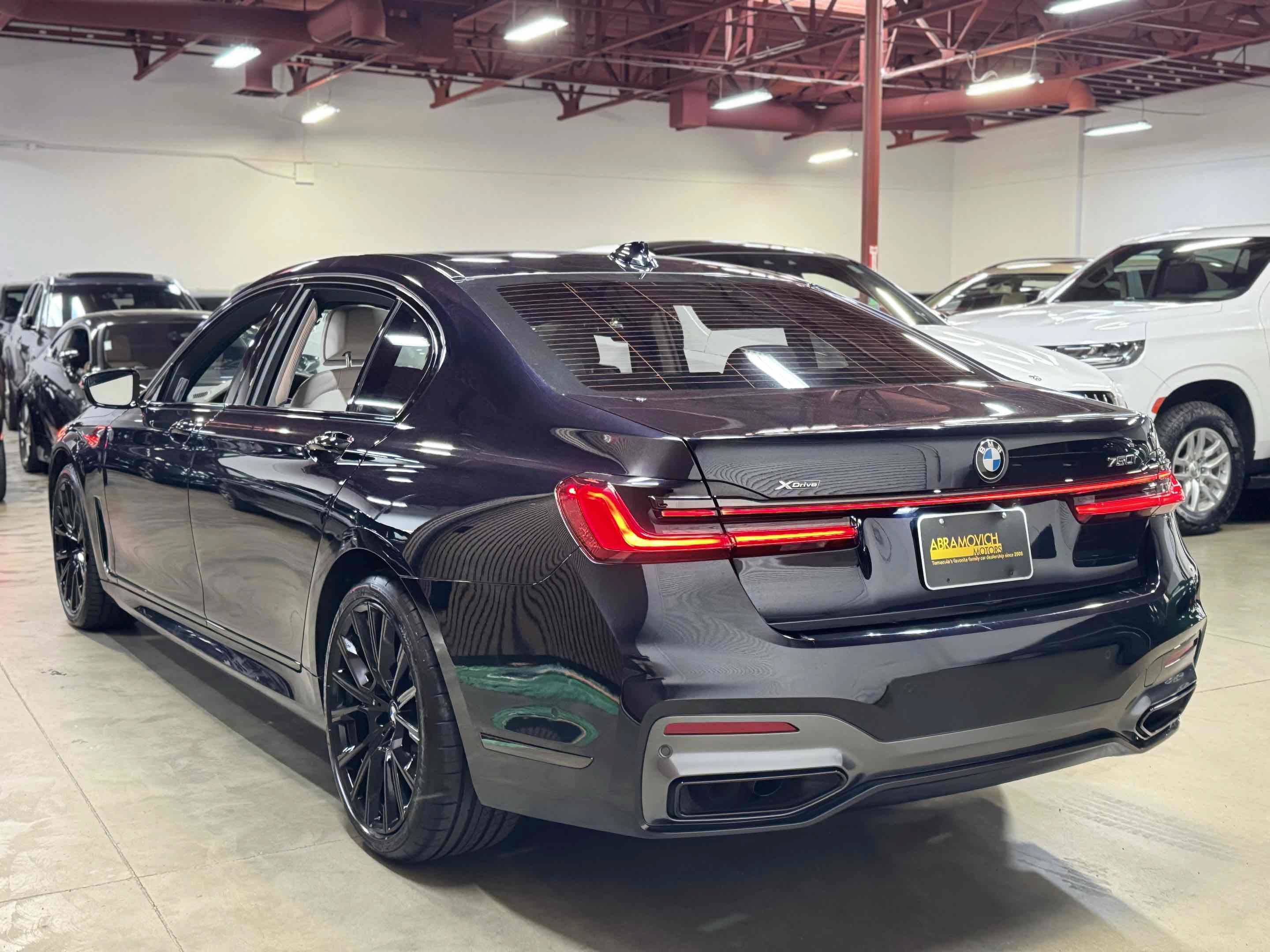 Used 2021 BMW 750i xDrive w/ Executive Package AWD/4WD image 44