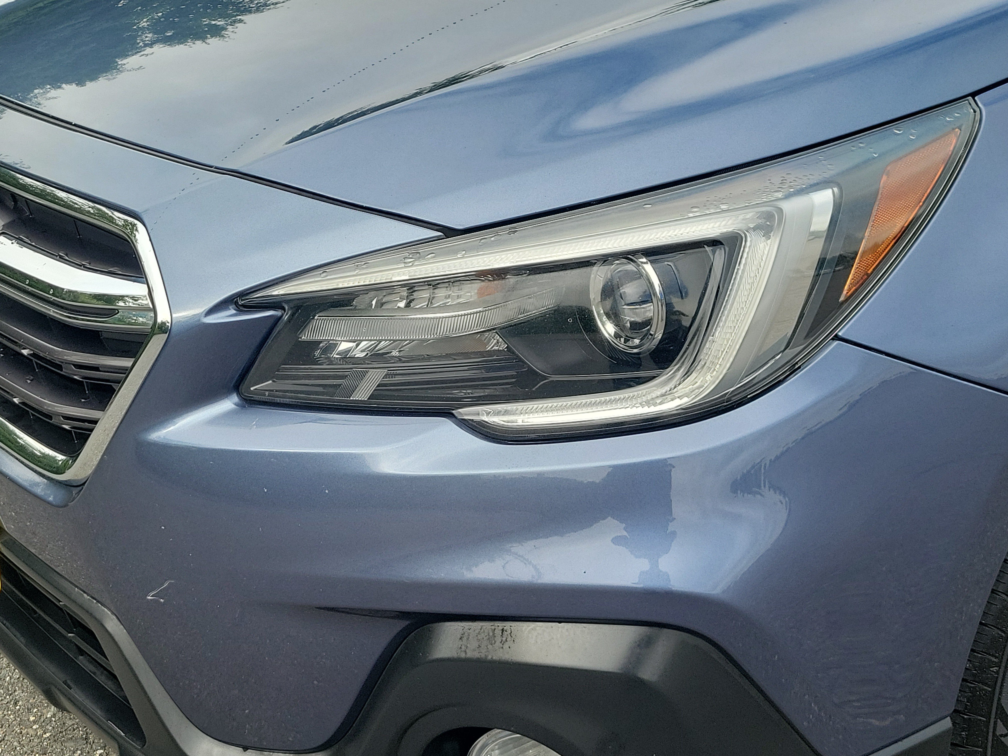Used 2018 Subaru Outback 2.5i Limited AWD/4WD image 9