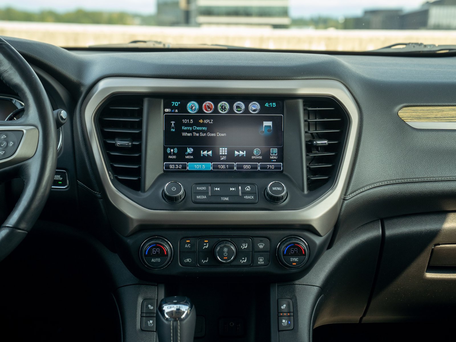 Used 2018 GMC Acadia Denali w/ Technology Package AWD/4WD image 22