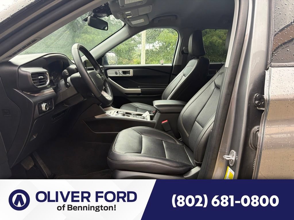 Used 2023 Ford Explorer Limited AWD/4WD image 23
