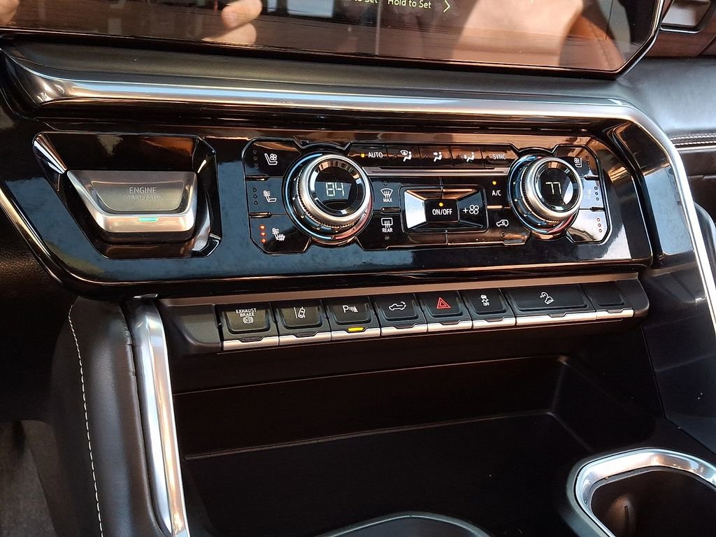 Used 2025 GMC Sierra 2500 Denali Ultimate image 16