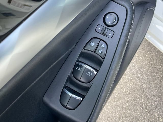 Used 2023 Nissan Maxima SV w/ Floor Mat Group FWD image 13