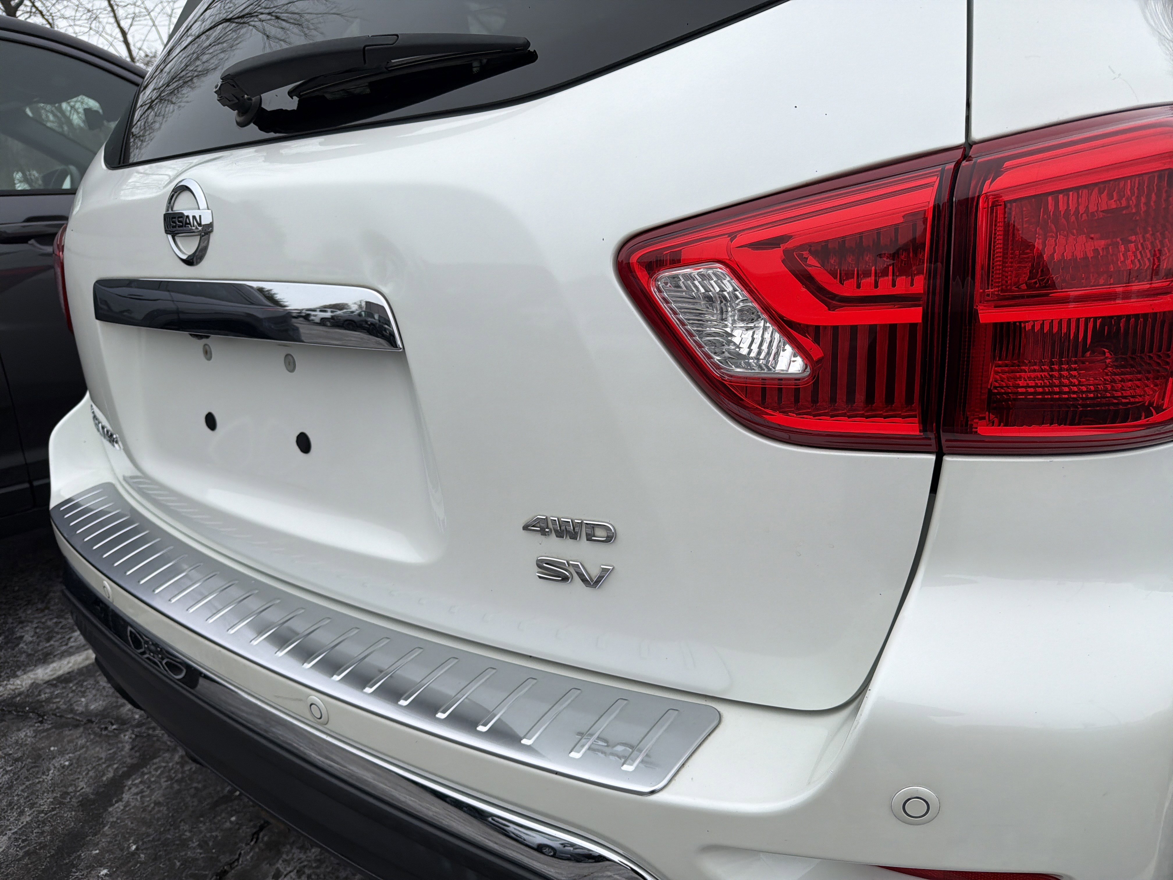 Used 2017 Nissan Pathfinder SV w/ Trailer Tow Package image 7