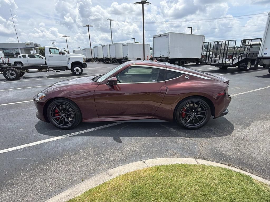 Used 2025 Nissan Z Performance w/ Floor Mat Package RWD image 8