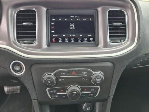 Used 2022 Dodge Charger SXT image 17
