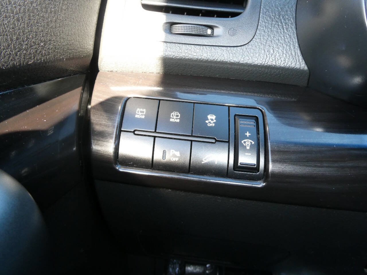 Used 2011 Kia Sorento EX w/ Premium Pkg image 24