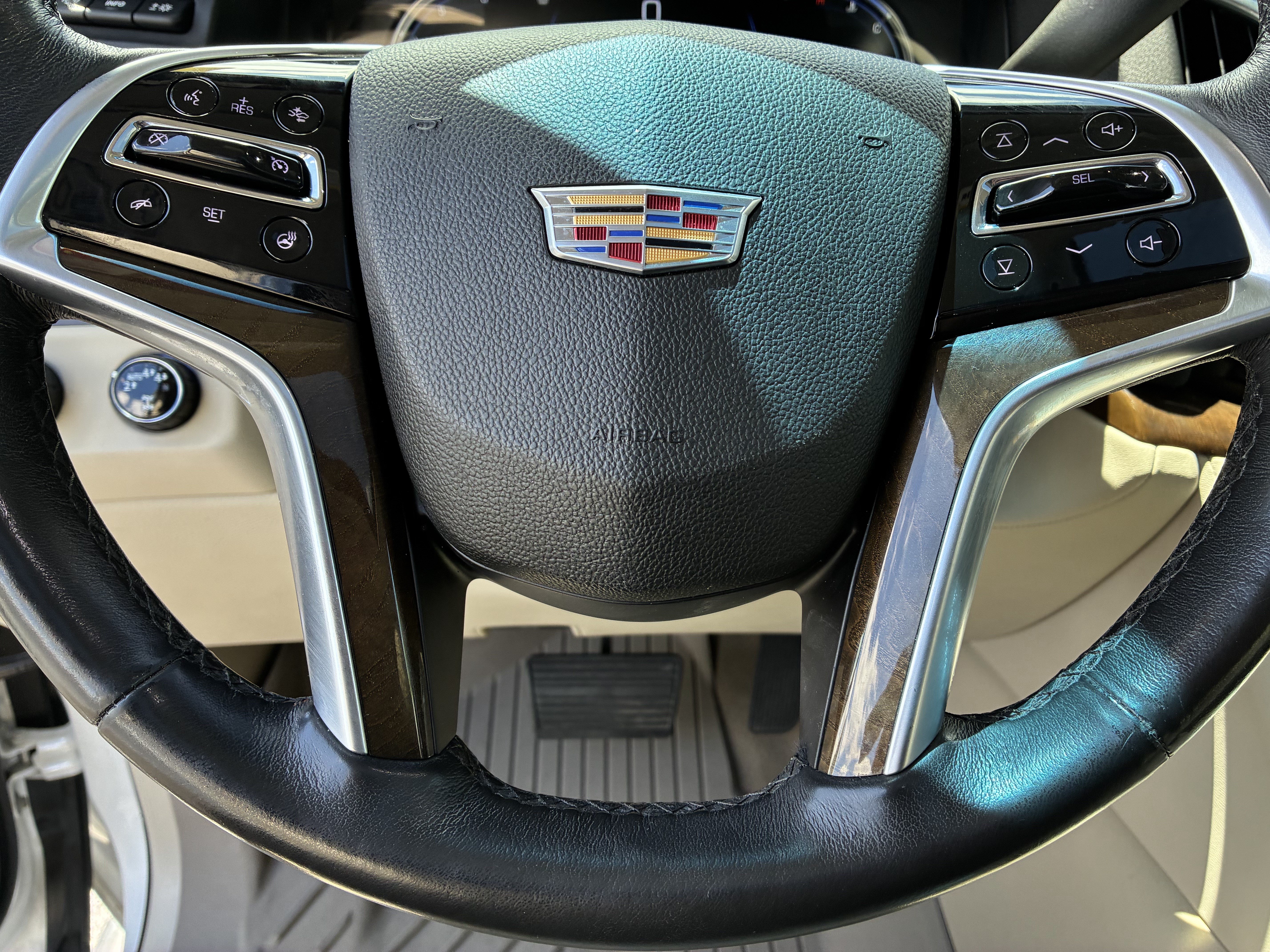 Used 2019 Cadillac Escalade ESV Premium Luxury AWD/4WD image 31